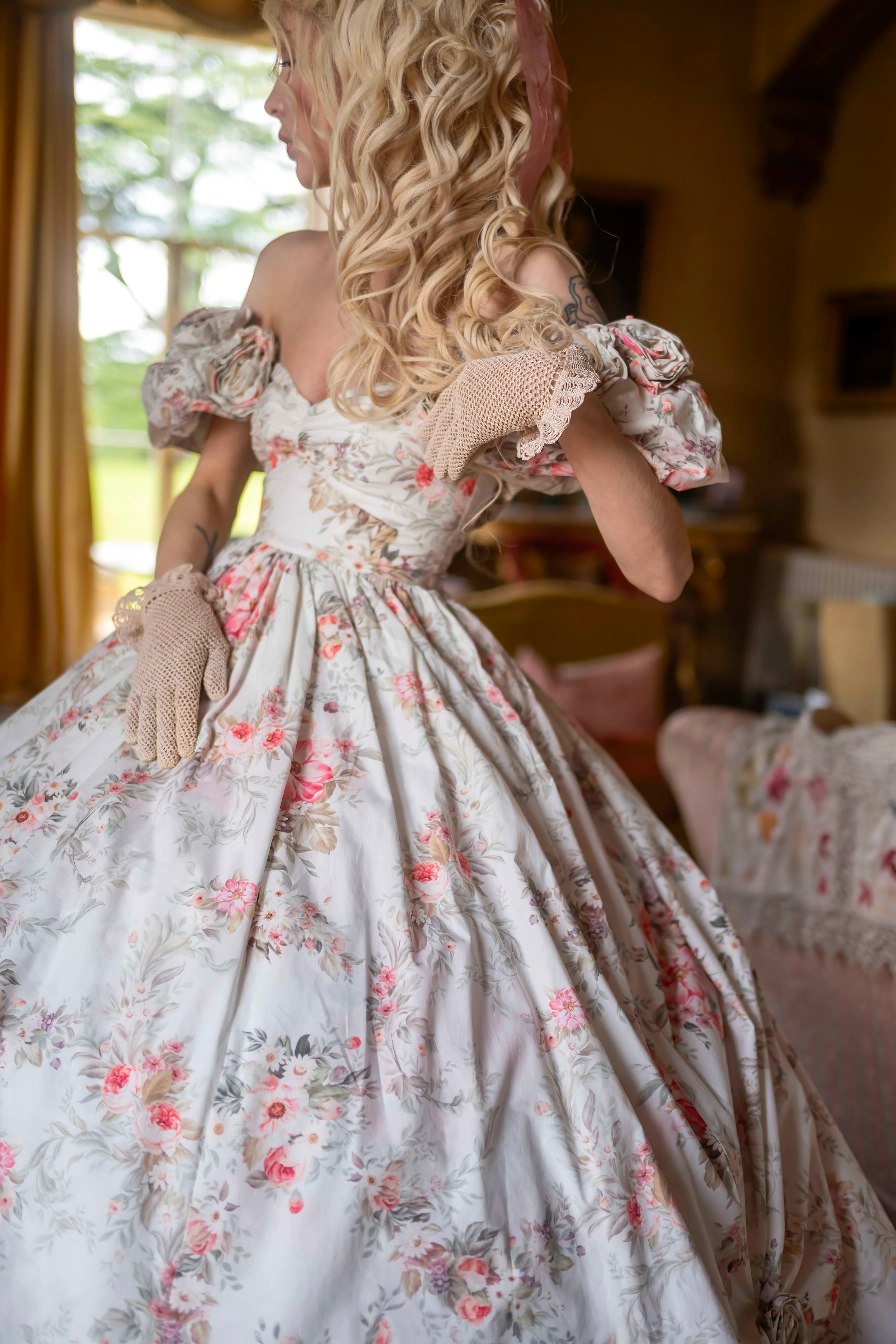 English Lady Ballroom Gown - Image 14
