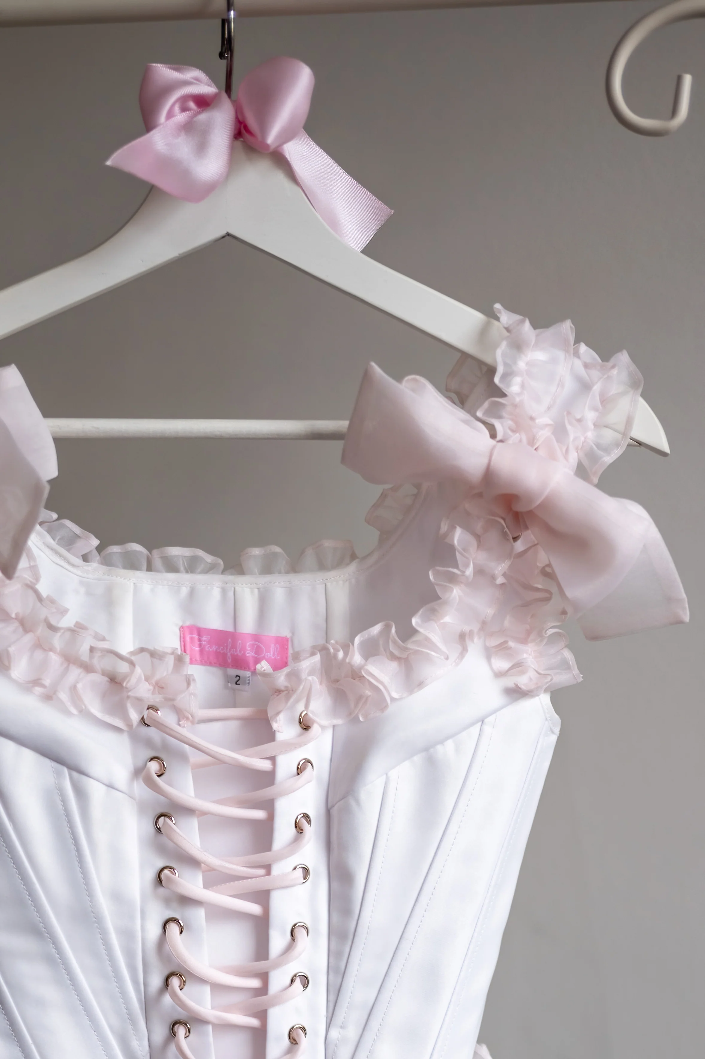 Fleurs de Cerisier Pompadour Corset - Image 2