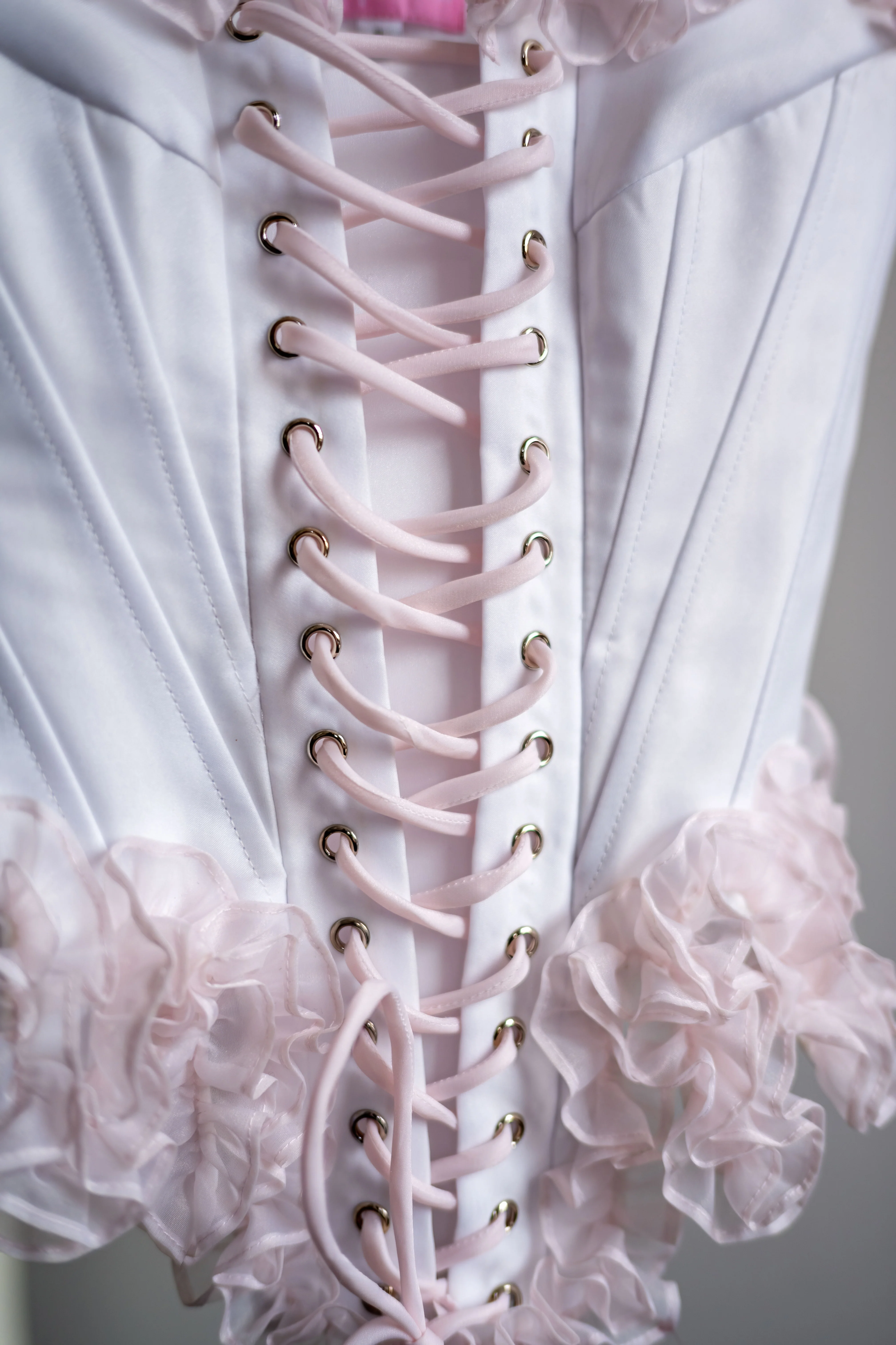 Fleurs de Cerisier Pompadour Corset - Image 3