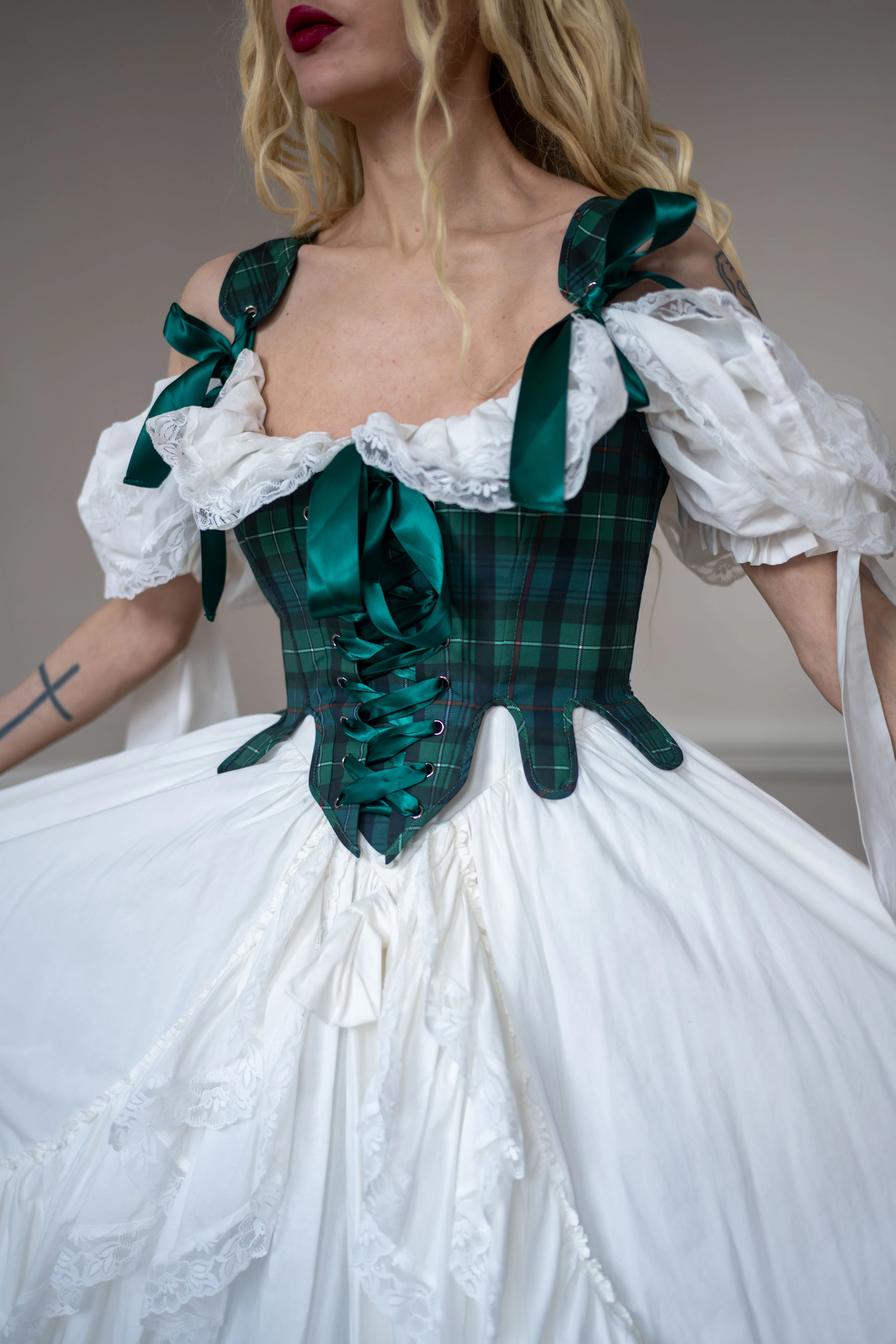 Lochbrae Thane Chablis Corset - Image 5