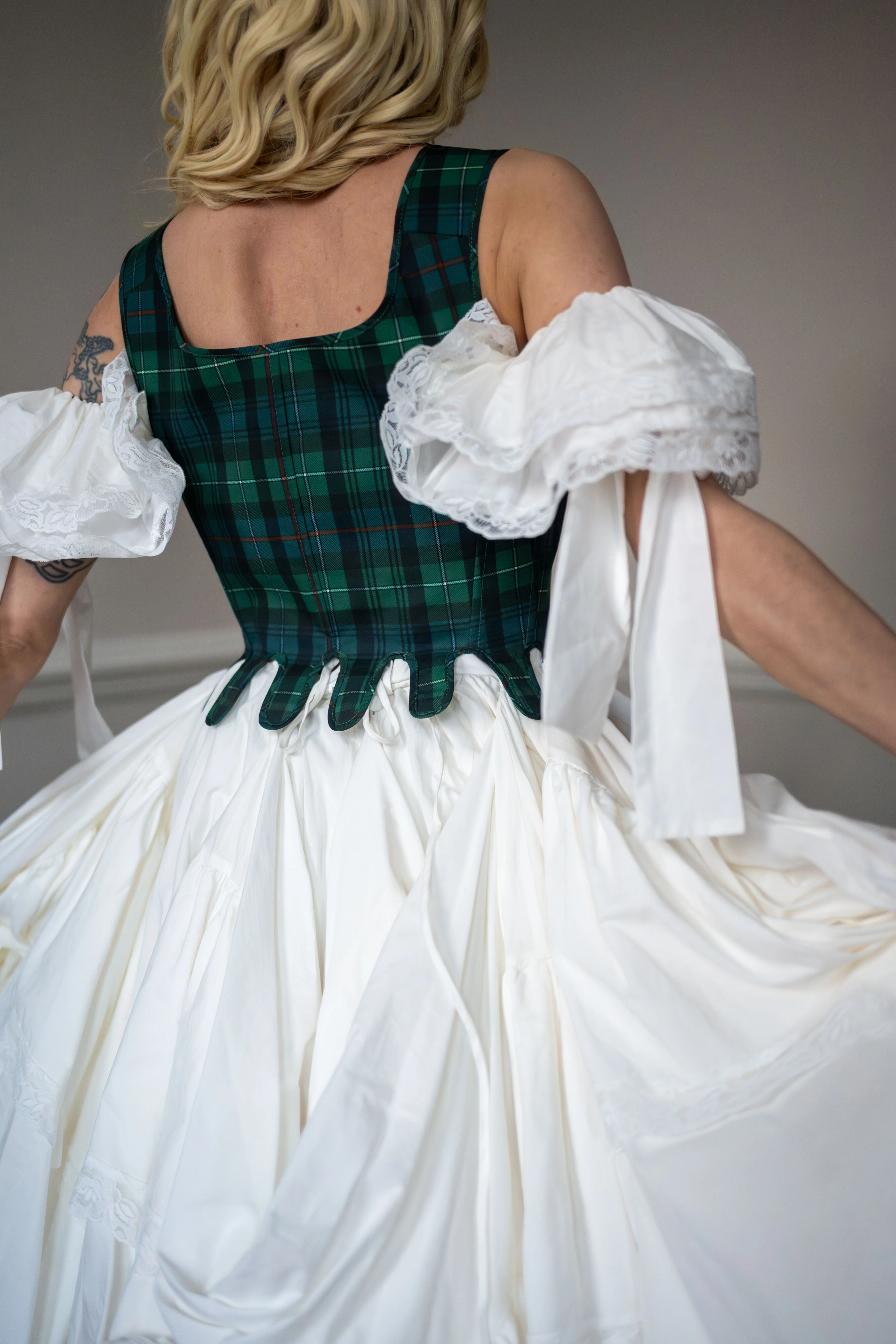 Lochbrae Thane Chablis Corset - Image 8
