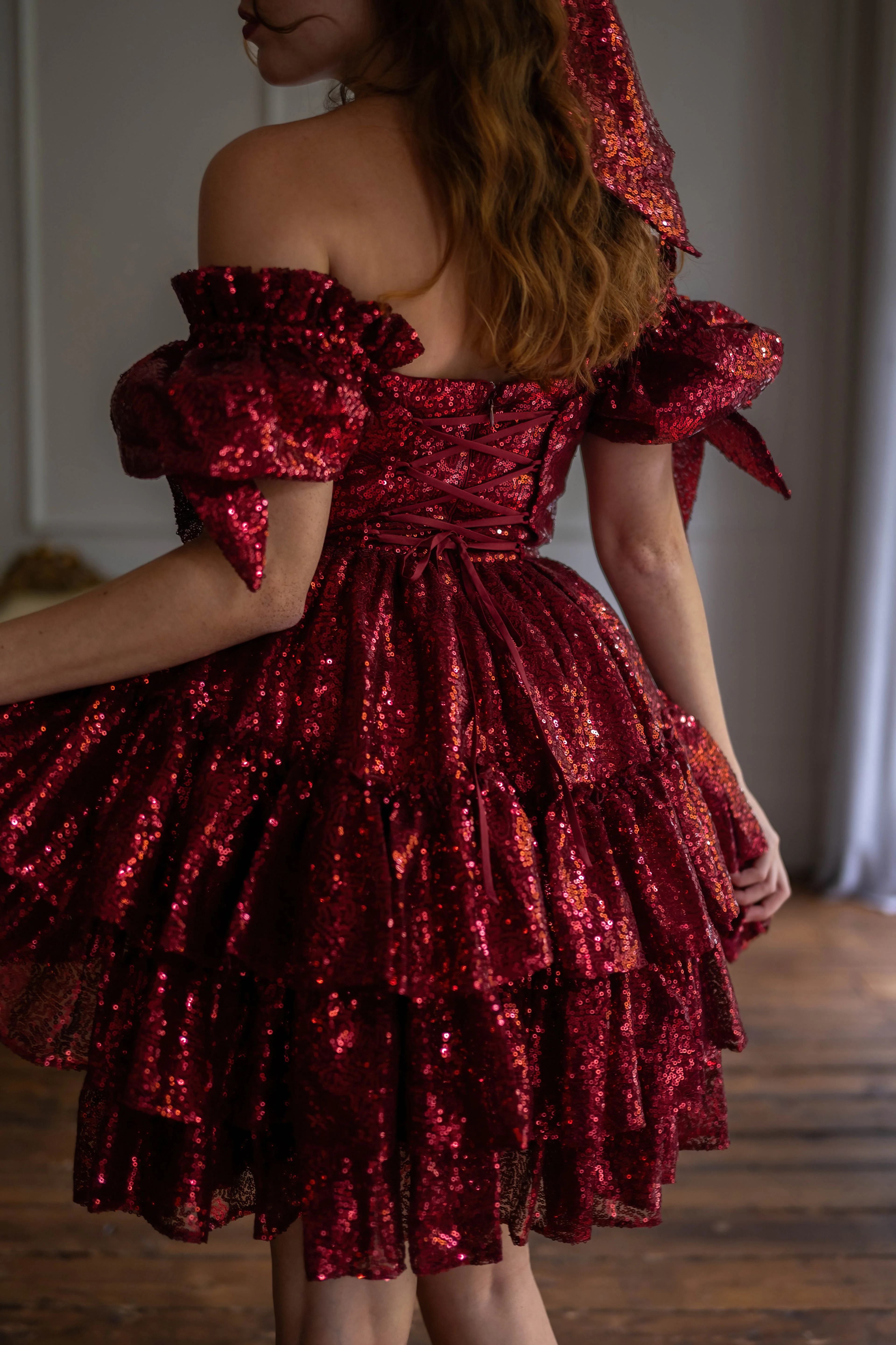 Rouge Étoile Damsel Dress - Image 5